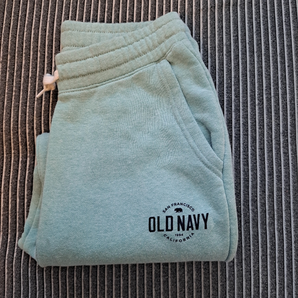 Old Navy youth sweatpants size 14-16 green